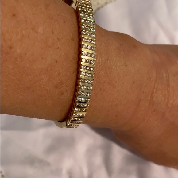 Diamond 14kt gold bangle - Picture 8 of 14
